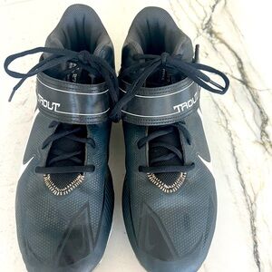 Nike Men’s fast flex Trout baseball cleats. Size 11
